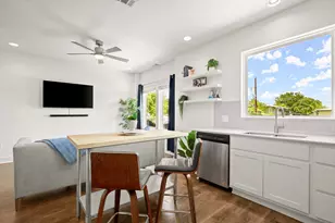 3007 E 12th St, Austin, TX 78702 - Photo 10