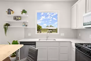 3007 E 12th St, Austin, TX 78702 - Photo 12
