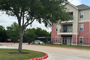1901 Crossing Pl, Austin, TX 78741 - Photo 2