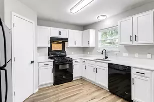 4523 Secure Ln, Austin, TX 78725 - Photo 14