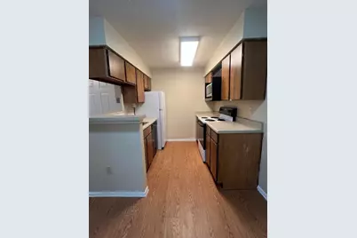 114 E 31st Street #106, Austin, TX 78705 - Photo 4