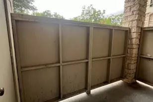 114 E 31st St, Austin, TX 78705 - Photo 6