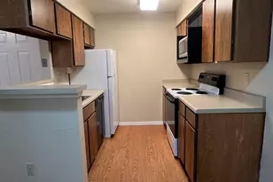 114 E 31st St, Austin, TX 78705 - Photo 4