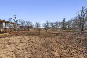 173 Co Rd 458A, Thorndale, TX 76577 - Photo 32