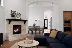 586 Two Creeks Ln, Austin, TX 78737 - Photo 8