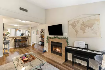 806 W 24th Street #328, Austin, TX 78705 - Photo 2