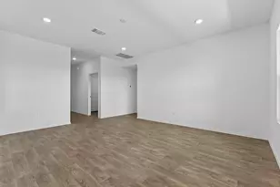 12117 Horseshoe Fld Bnd, Mustang Ridge, TX 78610 - Photo 14
