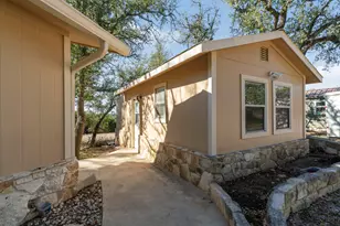 2058 Montell Rd, Wimberley, TX 78676 - Photo 22