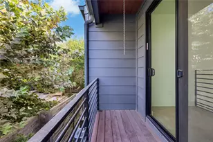 2804 E 22nd St, Austin, TX 78722 - Photo 28