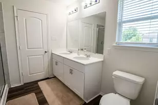 404 Purple Heart Dr, Buda, TX 78610 - Photo 10