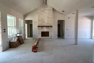 103 Pueblo Dr, Caldwell, TX 77836 - Photo 2