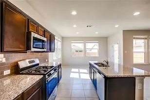 226 Trailside Ln, Bastrop, TX 78602 - Photo 12