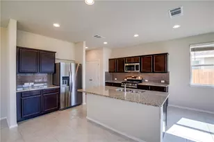 226 Trailside Ln, Bastrop, TX 78602 - Photo 10
