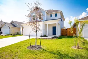 226 Trailside Ln, Bastrop, TX 78602 - Photo 2