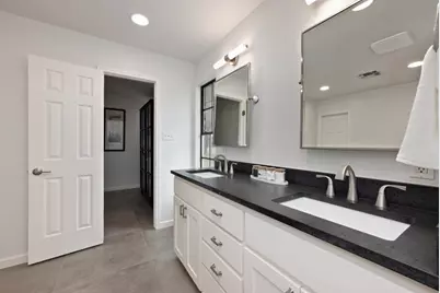 405 Lake View Drive, Spicewood, TX 78669 - Photo 14