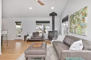 405 Lake View Dr, Spicewood, TX 78669 - Photo 6