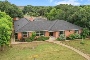1308 Cardinal Hill Cir, Austin, TX 78758 - Photo 4