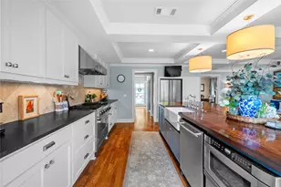 1704 W 34th St, Austin, TX 78703 - Photo 8