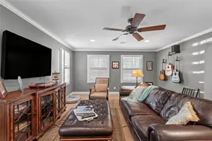 1704 W 34th St, Austin, TX 78703 - Photo 10