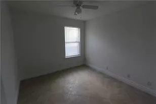 215 Jennifer Ln, Bastrop, TX 78602 - Photo 8