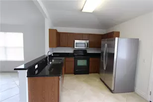 215 Jennifer Ln, Bastrop, TX 78602 - Photo 4