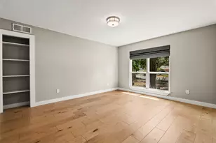 2600 Rogge Ln, Austin, TX 78723 - Photo 4