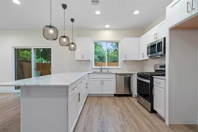 5702 Palo Blanco Lane #B, Austin, TX 78744 - Photo 10
