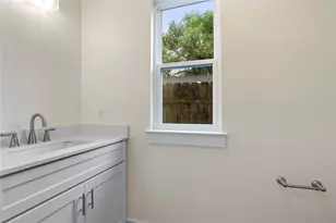 5702 Palo Blanco Ln, Austin, TX 78744 - Photo 18