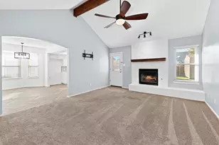 1006 Cresswell Dr, Pflugerville, TX 78660 - Photo 2