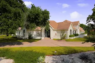 21 Cousteau Ln, Austin, TX 78746 - Photo 2