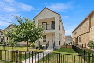 792 Lone Peak Wy, Dripping Springs, TX 78620 - Photo 2