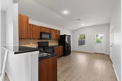 5800 Maciver Drive SW, Austin, TX 78754 - Photo 8