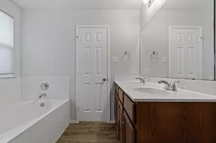 5800 Maciver Dr SW, Austin, TX 78754 - Photo 18