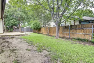 12430 Wycliff Ln, Austin, TX 78727 - Photo 32