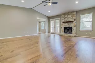 12430 Wycliff Ln, Austin, TX 78727 - Photo 10