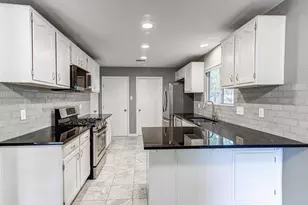 12430 Wycliff Ln, Austin, TX 78727 - Photo 14