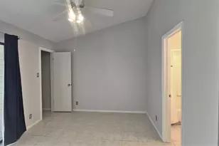 106 E 30th St, Austin, TX 78705 - Photo 10