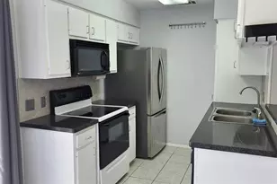 106 E 30th St, Austin, TX 78705 - Photo 6