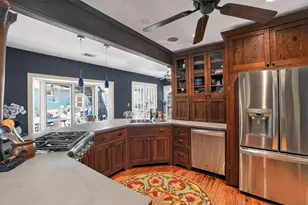 221 Park Ln, Austin, TX 78704 - Photo 4