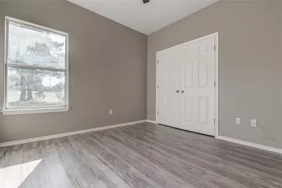 135 Valle Verde Drive, Del Valle, TX 78617 - Photo 14