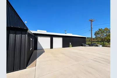 759 W Austin Street, Giddings, TX 78942 - Photo 4