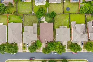18708 Wind Valley Way, Pflugerville, TX 78660 - Photo 38