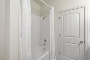 2410 S Great Oaks Dr S, Round Rock, TX 78681 - Photo 10