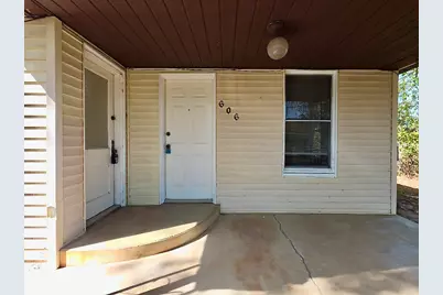 606 Mesquite Street, Bastrop, TX 78602 - Photo 2