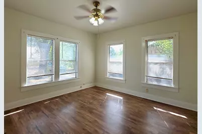 606 Mesquite Street, Bastrop, TX 78602 - Photo 4