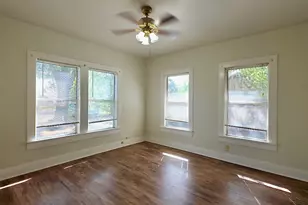606 Mesquite St, Bastrop, TX 78602 - Photo 4