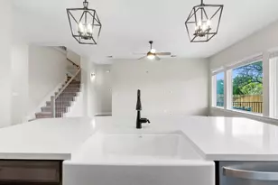 1046 Hazy Hills Loop, Dripping Springs, TX 78620 - Photo 10