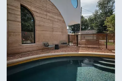 2201 Garden St, Austin, TX 78702 - Photo 2