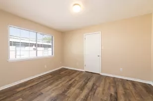 7300 Twin Crest Dr, Austin, TX 78752 - Photo 8