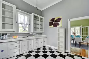 501 Burleson St, Smithville, TX 78957 - Photo 4